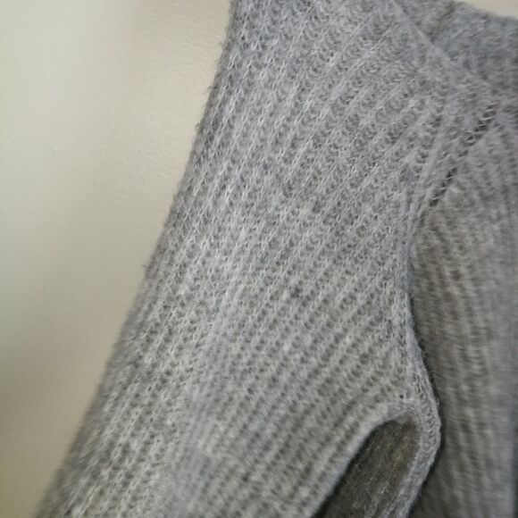 FASHION NOVA Grey & Turquoise Stripes Chunky Knit Cropped Sweater Large - Picture 3 of 13